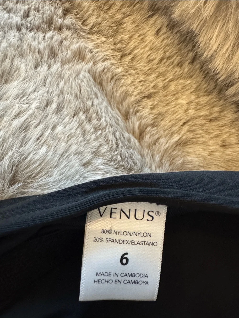 VENUS black halter